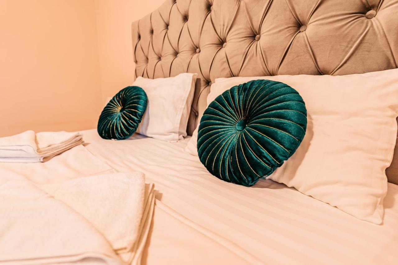 Lotos Depandans Otel Ni Dış mekan fotoğraf