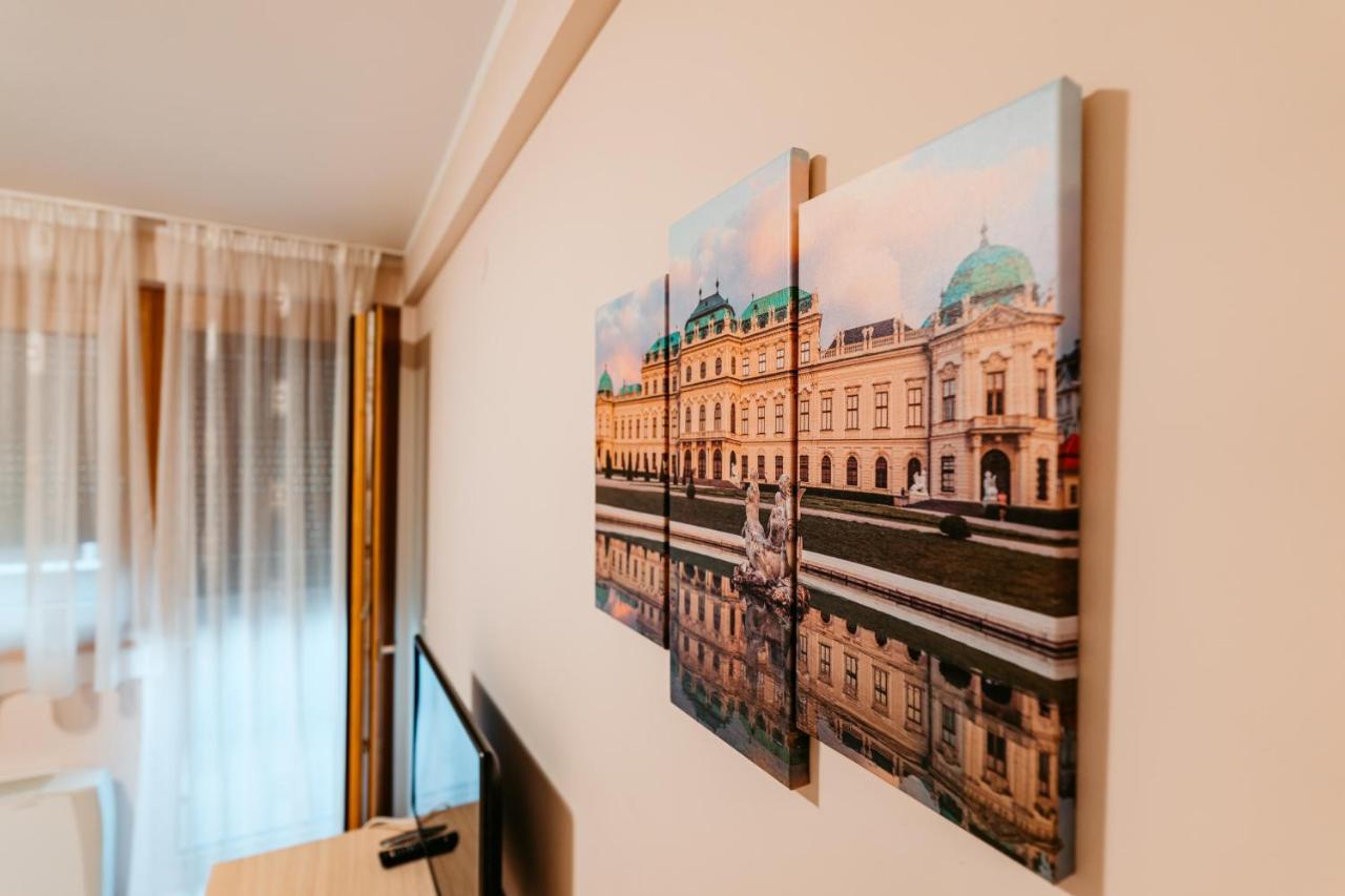 Lotos Depandans Otel Ni Dış mekan fotoğraf