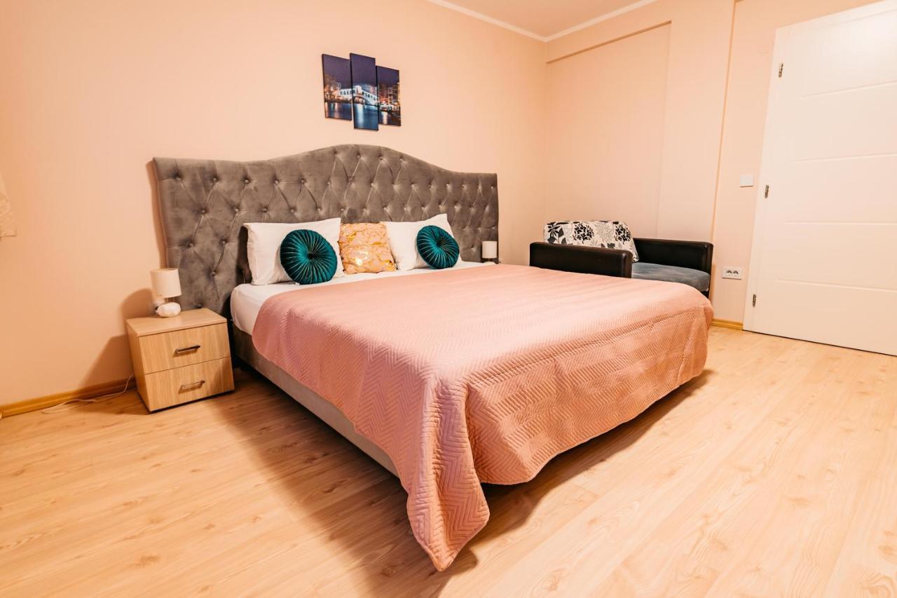 Lotos Depandans Otel Ni Dış mekan fotoğraf