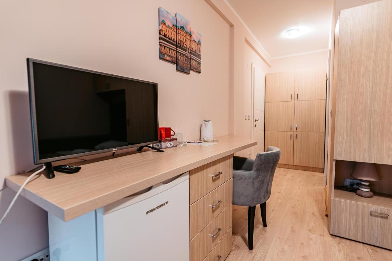 Lotos Depandans Otel Ni Dış mekan fotoğraf