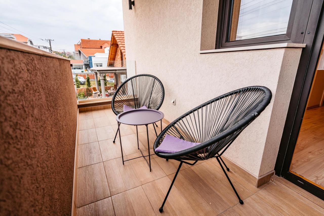Lotos Depandans Otel Ni Dış mekan fotoğraf