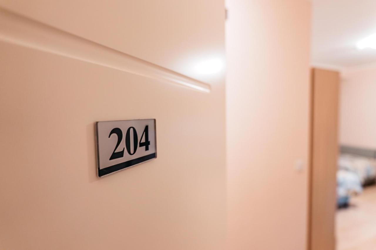 Lotos Depandans Otel Ni Dış mekan fotoğraf