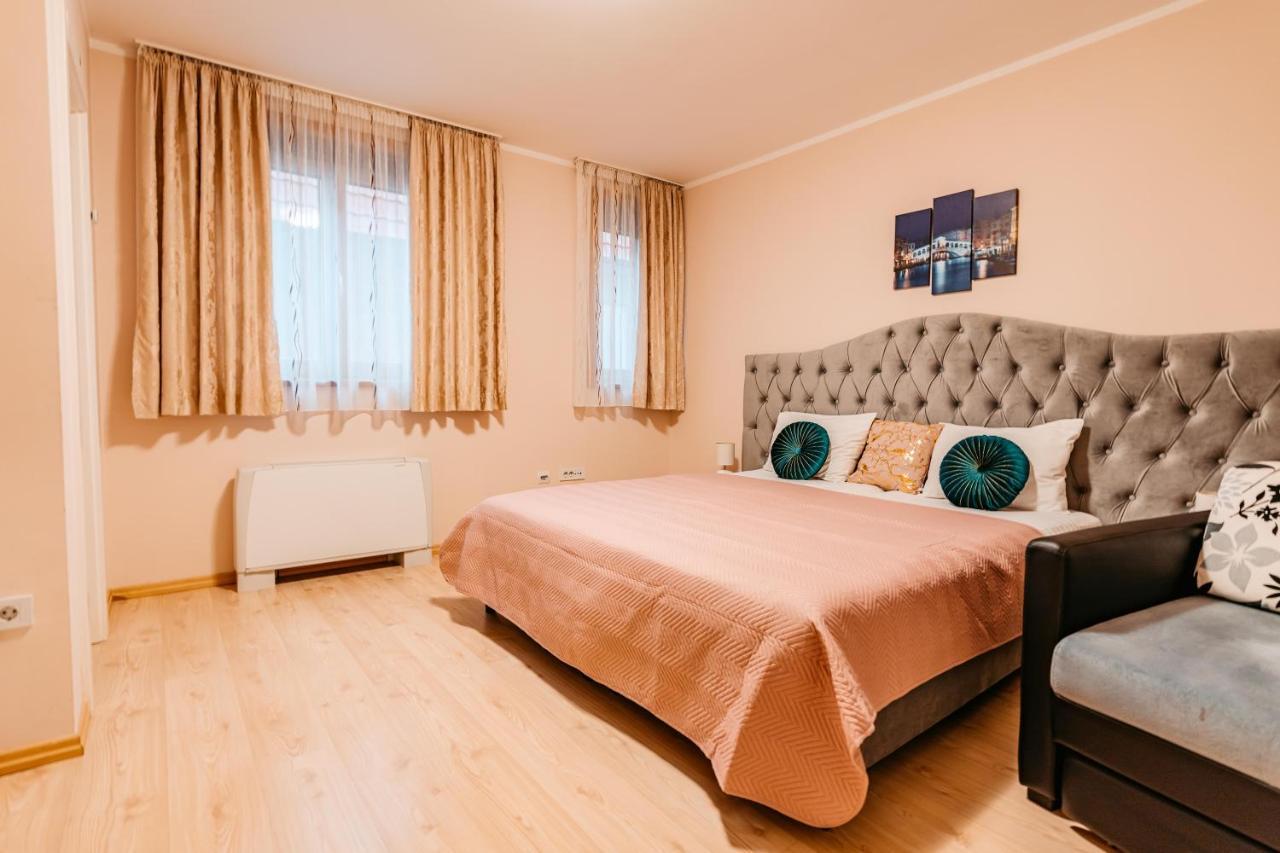 Lotos Depandans Otel Ni Dış mekan fotoğraf