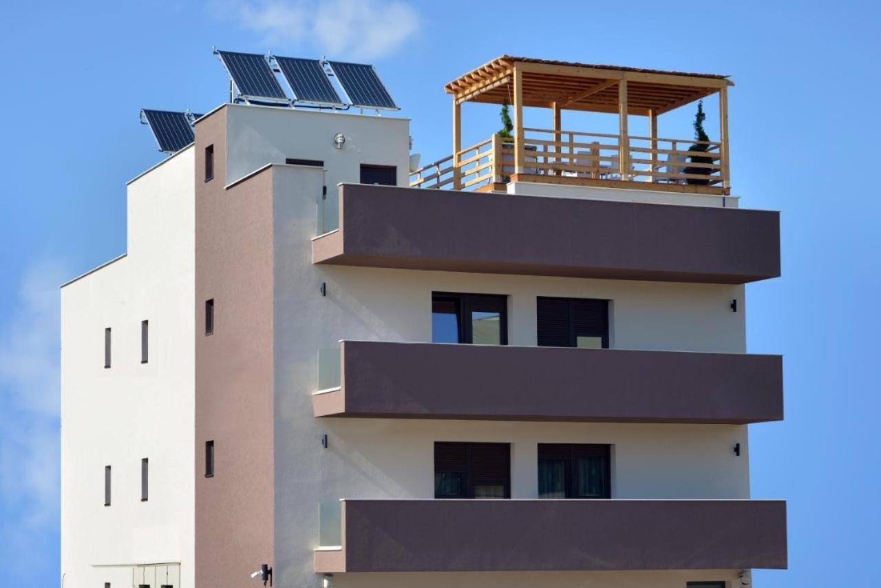 Lotos Depandans Otel Ni Dış mekan fotoğraf